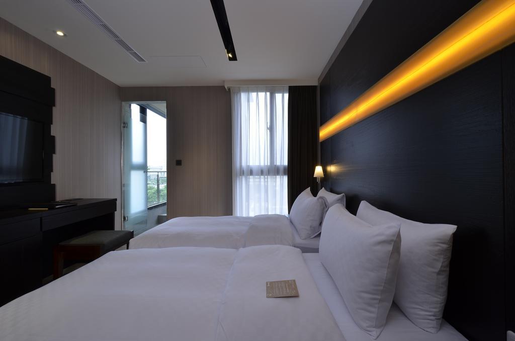 Hotel Cube 타이중 외부 사진