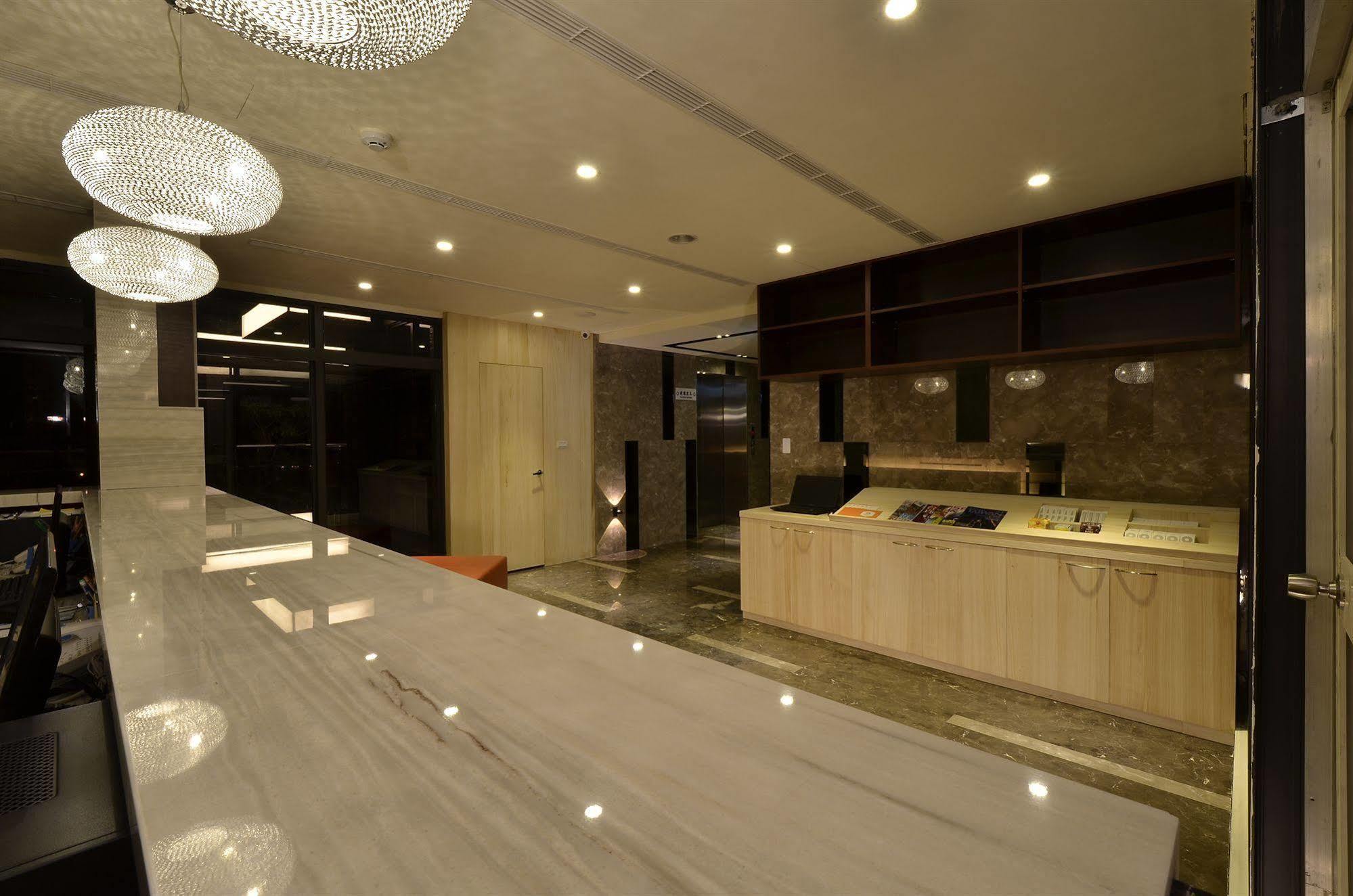 Hotel Cube 타이중 외부 사진