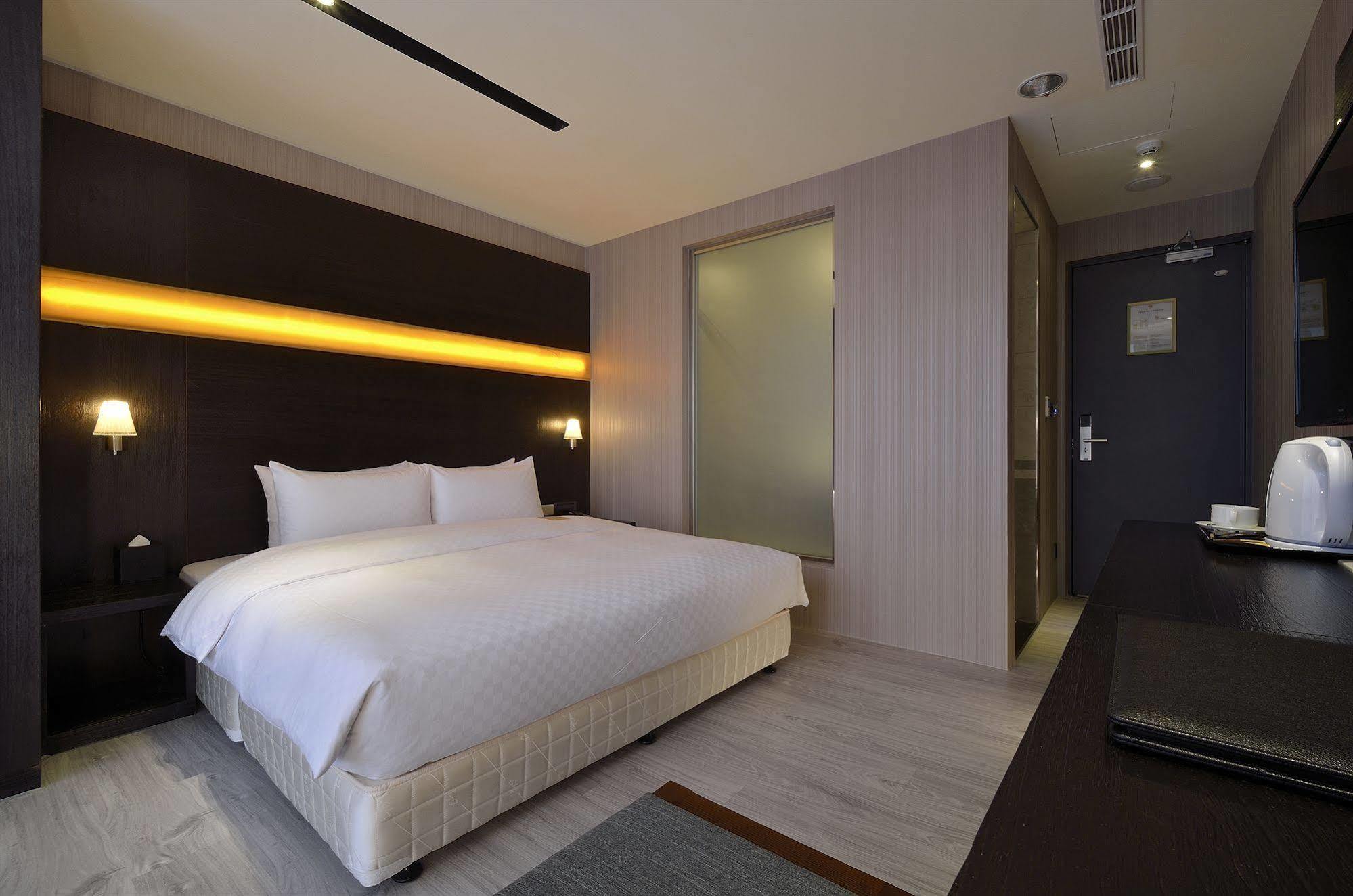 Hotel Cube 타이중 외부 사진