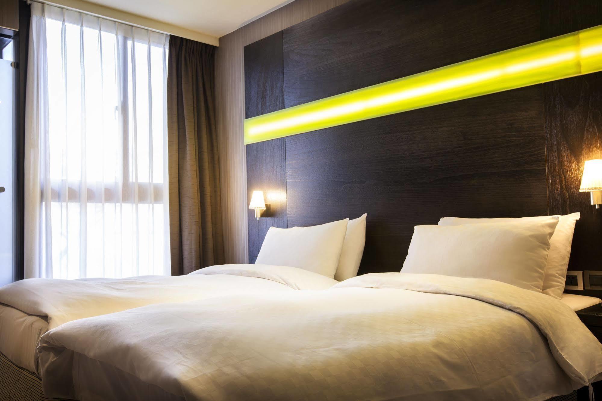 Hotel Cube 타이중 외부 사진